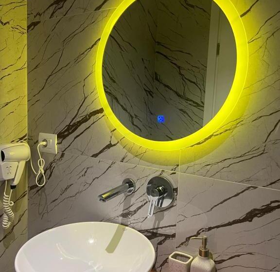 Habitació Triple Deluxe, Olsi