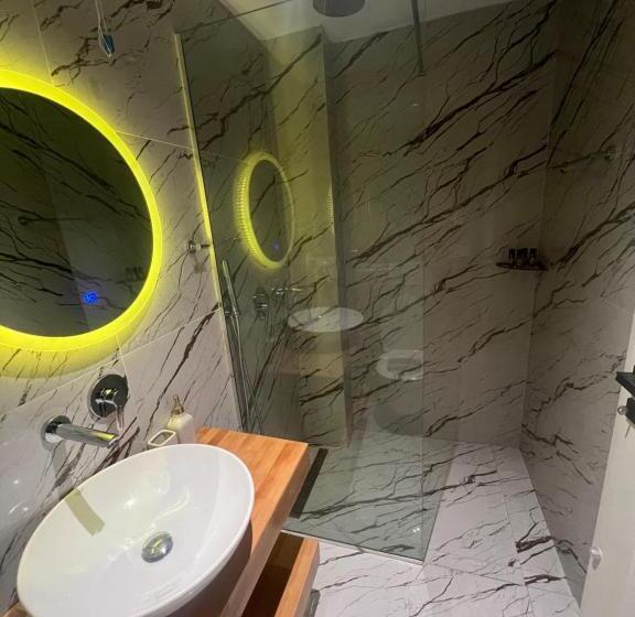 Habitació Triple Deluxe, Olsi