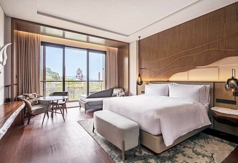 스탠다드 룸 더블 침대, The Westin Nanjing Resort & Spa
