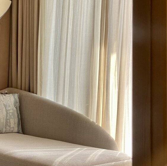 스탠다드 룸 더블 침대, The Westin Nanjing Resort & Spa