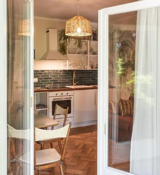 إستوديو قياسى مزودة بتراس, Gästehaus Wallner