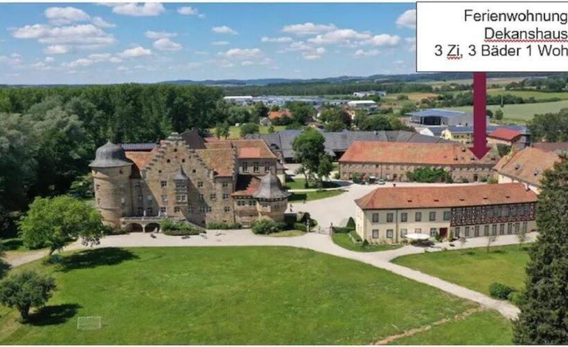 Номер Стандарт, Gutsverwaltung Schloss Eyrichshof