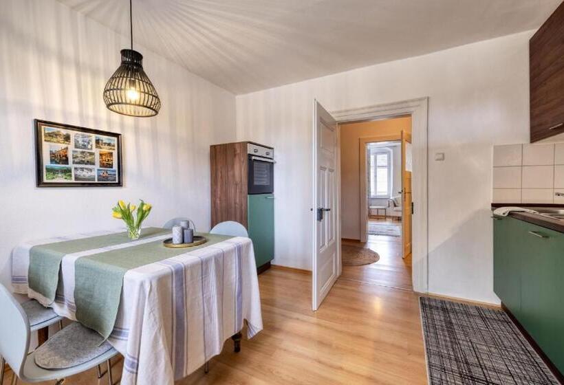 带2个卧室的公寓, Gutsverwaltung Schloss Eyrichshof