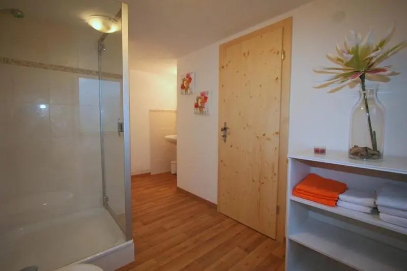 Quarto standart com varanda, Knotzenlehen