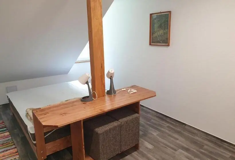 Economy Quadruple Room, Fehérkőlápa Turistaház Panzió