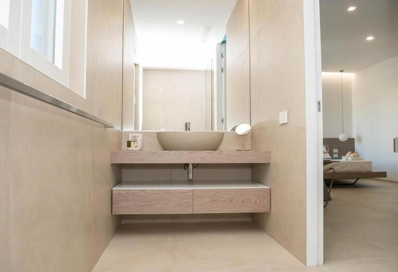 Pokój Czteroosobowy Standard Widok Morze, Il Faraglione   Suite Di Charme