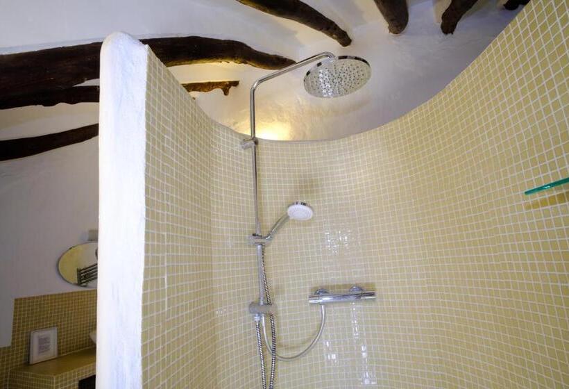 Номер Superior, Almohalla51