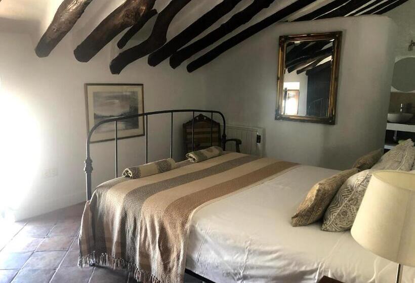 Номер Superior, Almohalla51