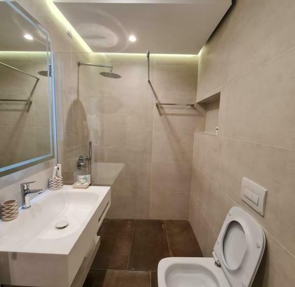 Семейный Номер Вид на Горы, Aross