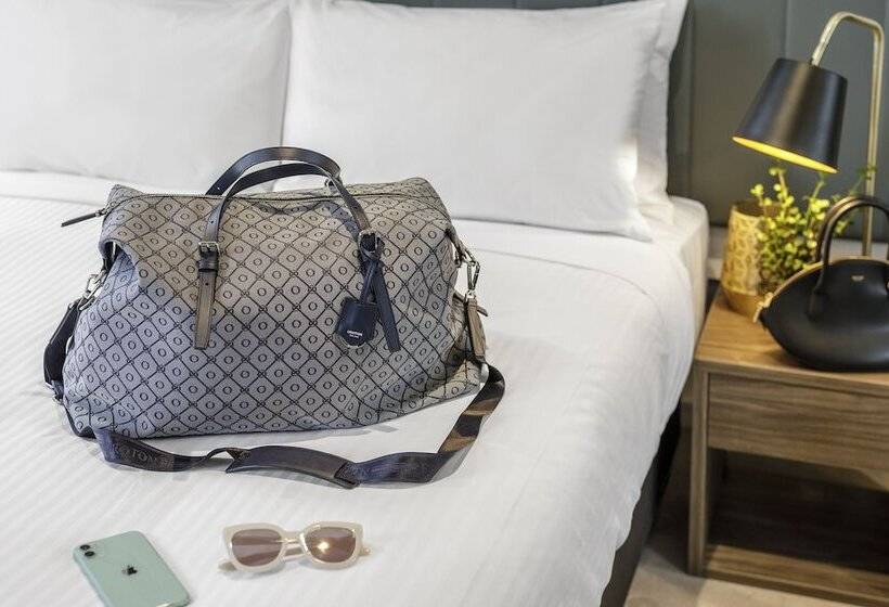 Апартаменты 2 Спальни с Балконом, Brady Apartment Hotel Hardware Lane