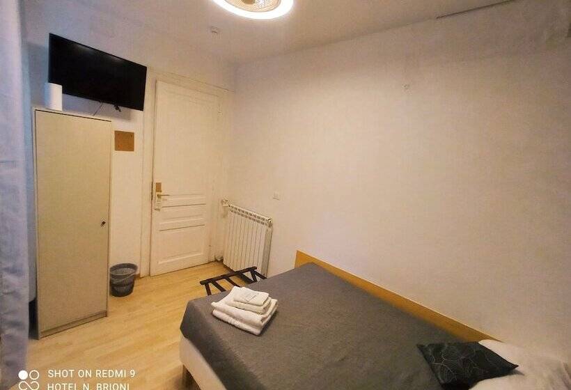 اتاق عادی, Brioni