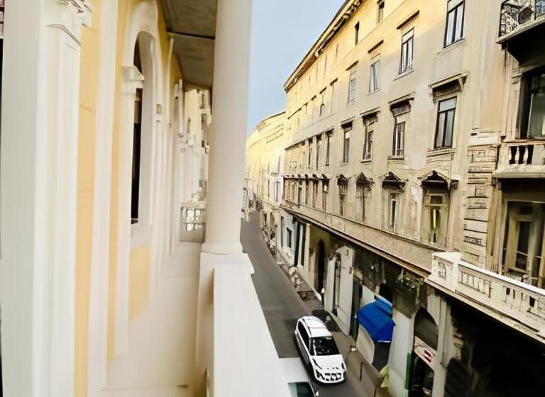 اتاق ساده سه‌ نفره, Brioni