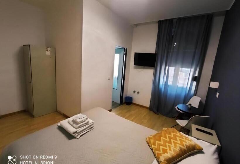 اتاق استاندارد با بالکن, Brioni