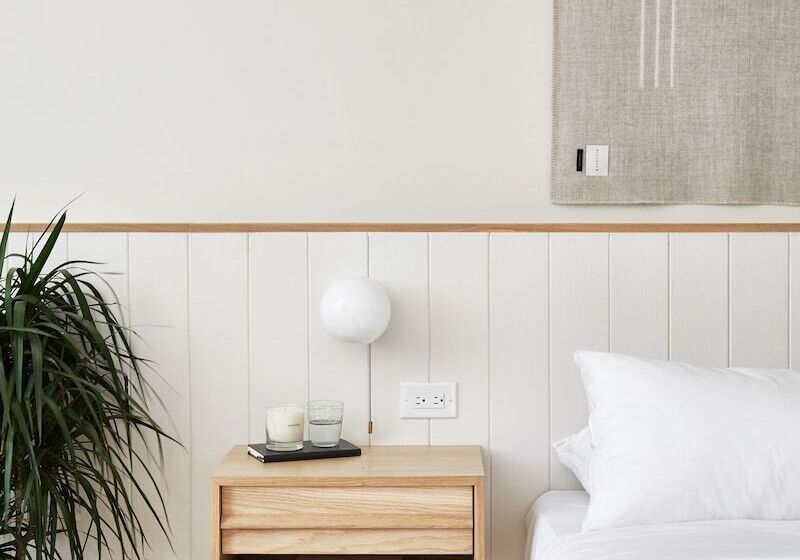 Standard Szoba Queen Size Bed, Somewhere Inn Calabogie