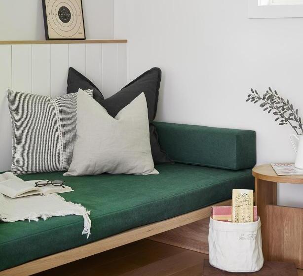 Standard Szoba Queen Size Bed, Somewhere Inn Calabogie