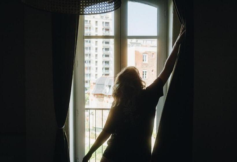 基本间, Les Chouettes Hostel