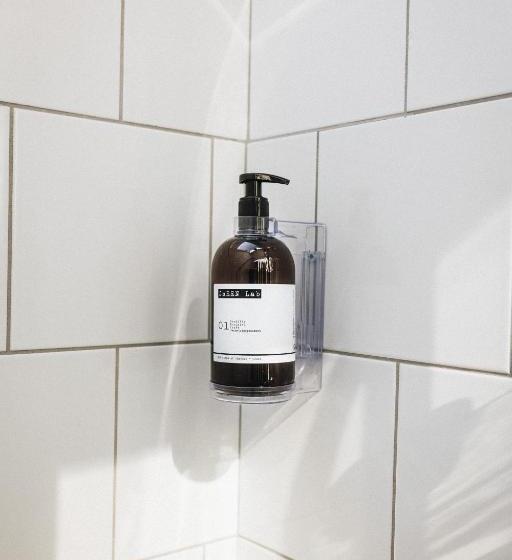 家庭间, Les Chouettes Hostel