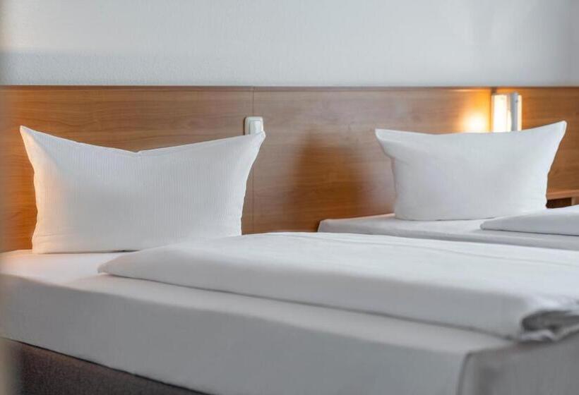 Номер Стандарт, Center Hotel Kaiserhof