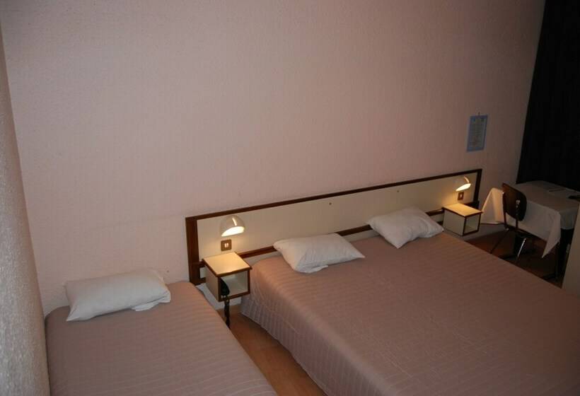 Номер Стандарт Трехместный, Citotel Jalade