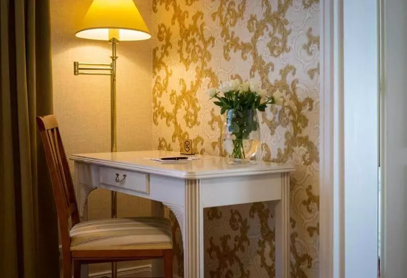 Perhehuone, Boutiquehotel Schloßpalais