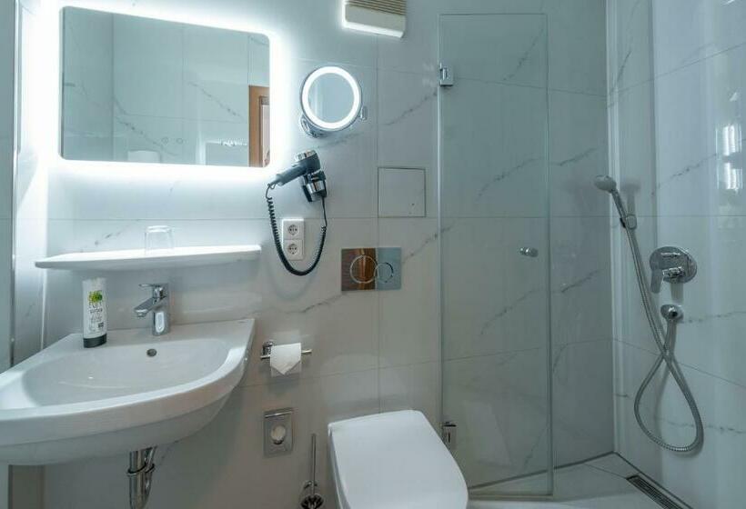 舒适型单人间, Bär