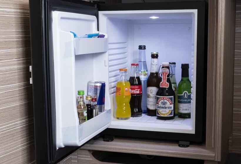 标准单人间, Bär