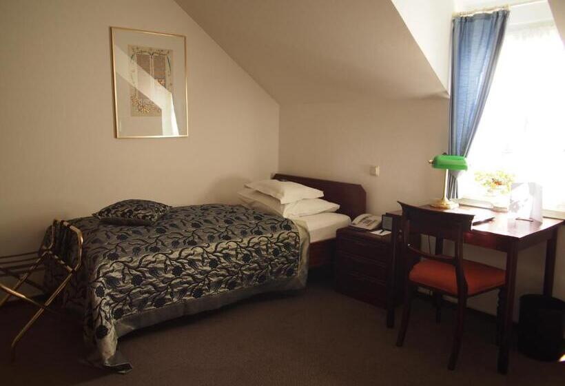 Standard Single Room, Falderhof