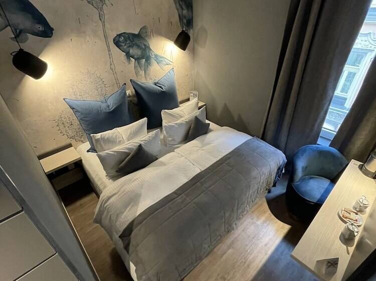 غرفة سوبيريور, Falkenturm