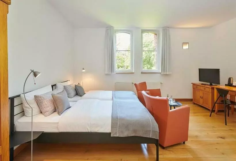 Economy-huone, Mutterhaus Düsseldorf