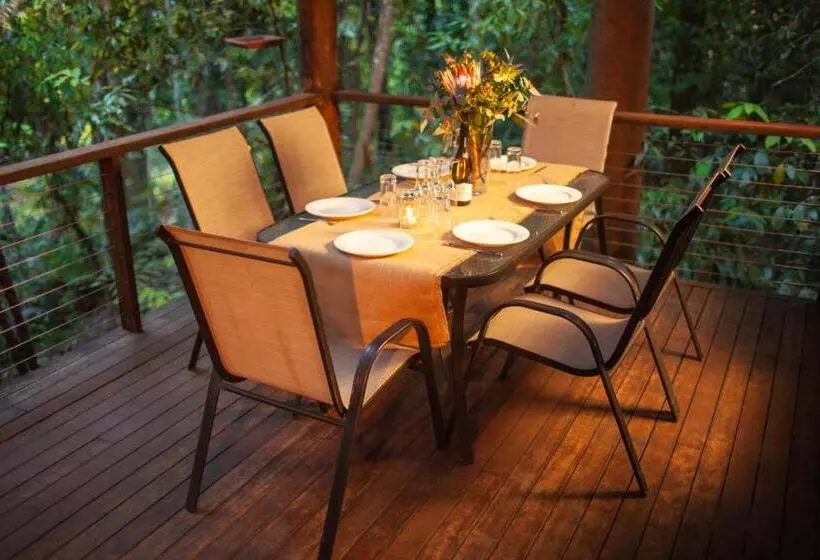Talo 3 Makuuhuonetta, The Canopy Rainforest Treehouses & Wildlife Sanctuary