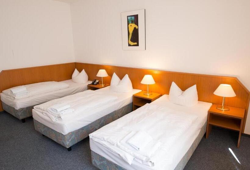 Habitación Triple Estándar, Goethe Hotel Messe By Trip Inn