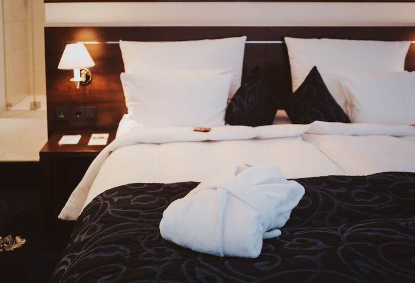 디럭스 스위트, Vier Jahreszeiten Starnberg