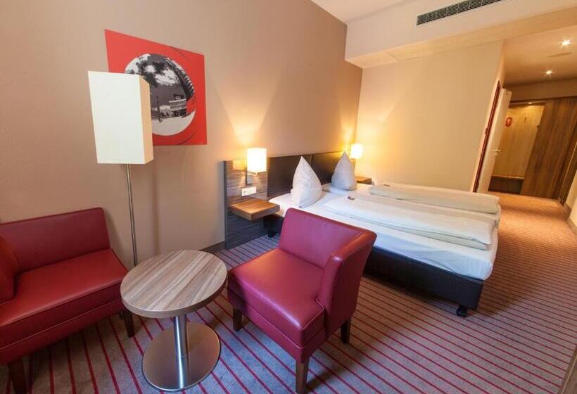 Номер Стандарт, Novina Hotel Tillypark