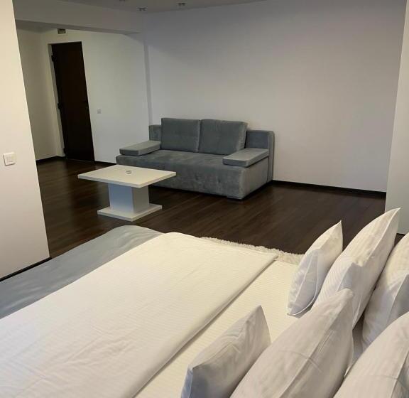 スイート, Gorgeous Villa