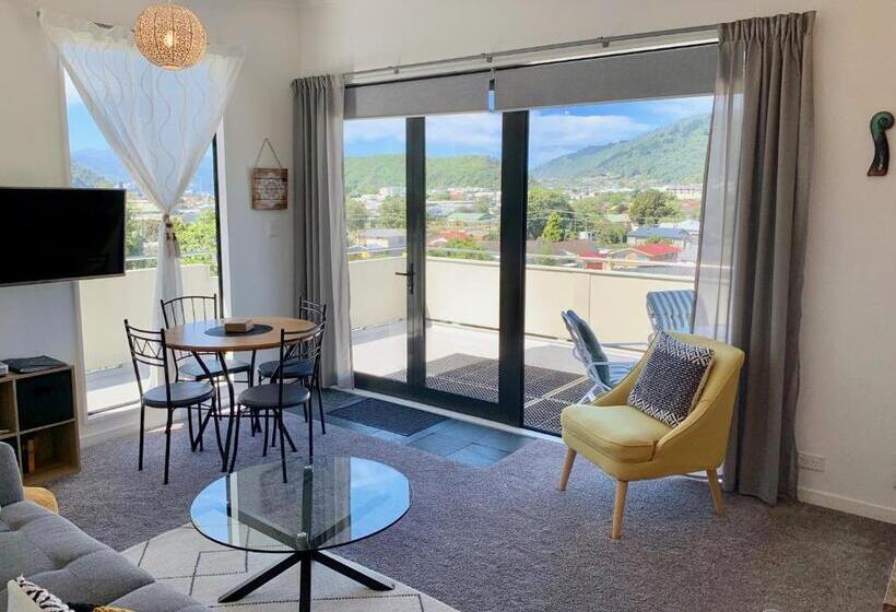 침실 2개 아파트, Koru Havenz