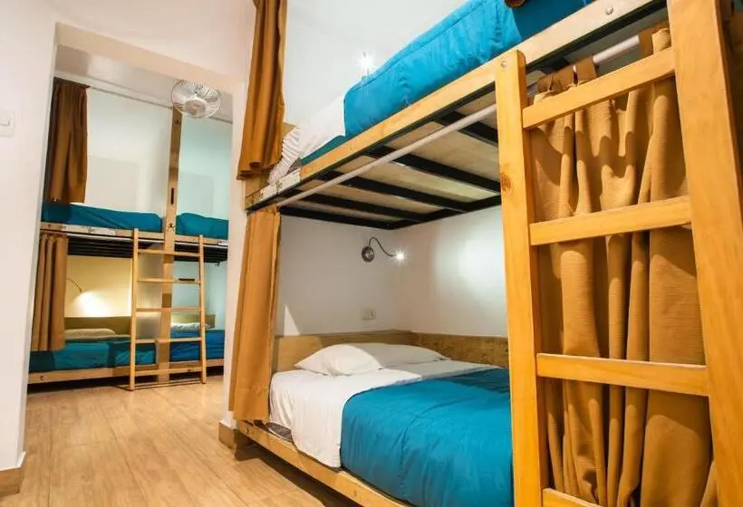 Vuode Makuusalissa, Viajero Paracas Hostel