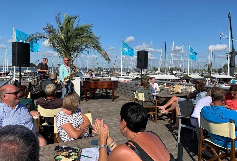 Quarto Estandar, Dock Hotel Stellendam