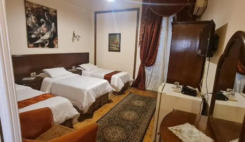 Triple Room Sea View, Misr