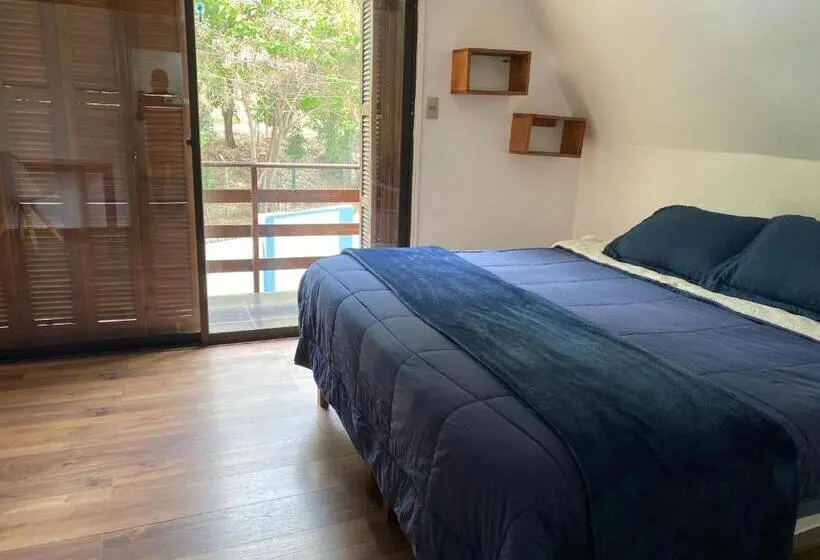 バルコニー付きデラックスルーム, Maktvb Costanera Hostal Boutique