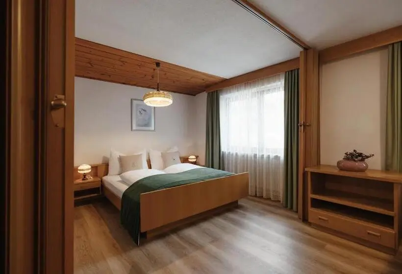 スタンダードスタジオ, Residence Arche Noah   Colfosco