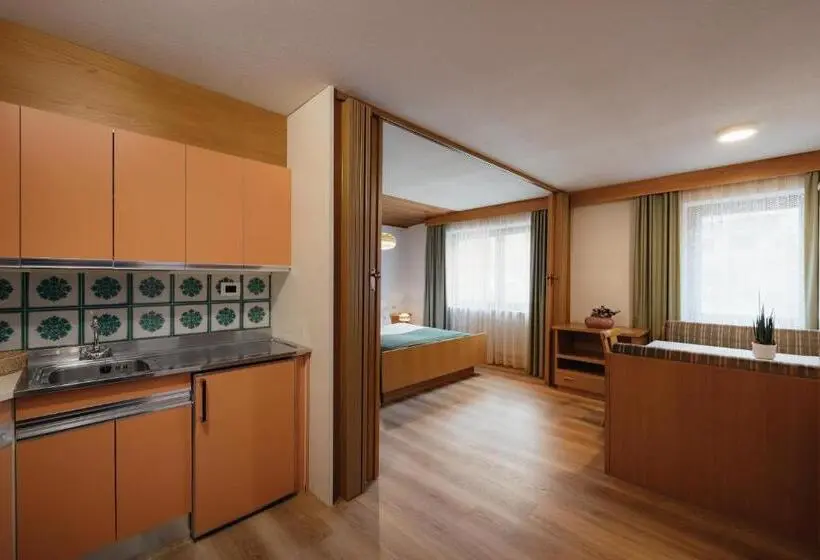 スタンダードスタジオ, Residence Arche Noah   Colfosco
