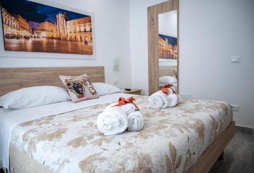 Апартаменты 1 Спальня Нижний Этаж, White Apartments & Spa