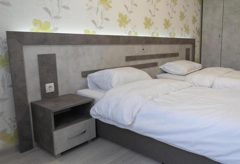 Appartement met 1 Slaapkamer, Стаи за гости Valenda