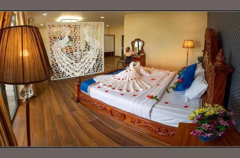 Deluxe Suite King Bed, Khách Sạn Yên Châu