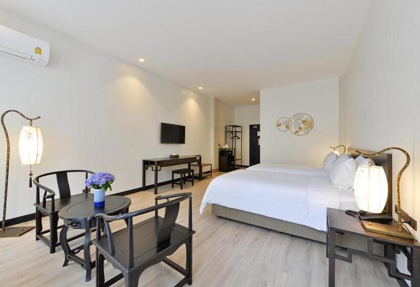 اتاق اجرایی, Old Thai Heng