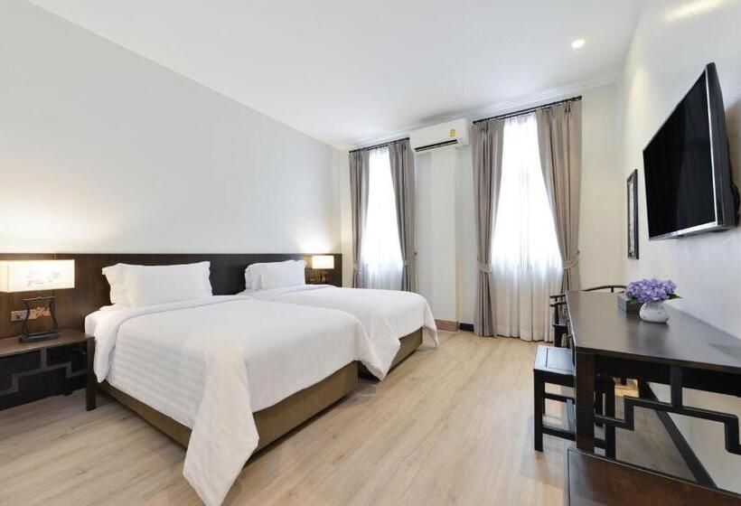 اتاق لوکس, Old Thai Heng