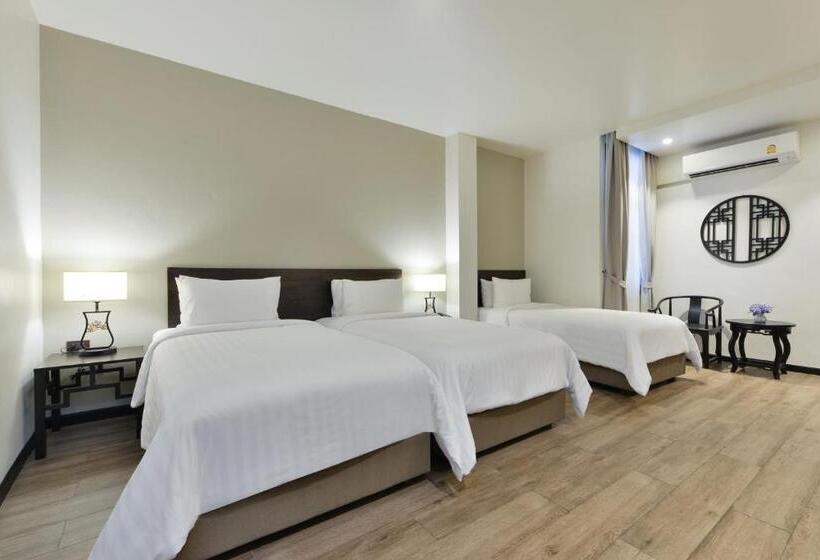 اتاق استاندارد سه نفره, Old Thai Heng