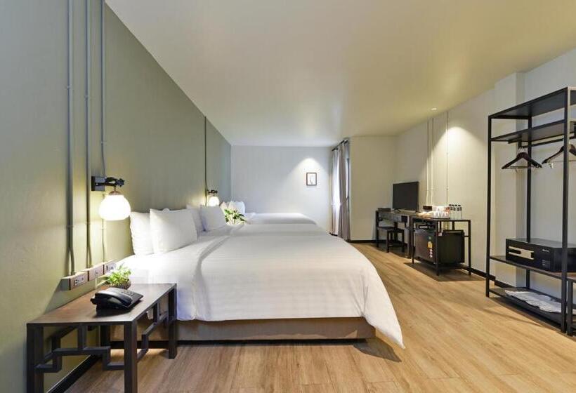 اتاق کلاسیک چهارنفره, Old Thai Heng