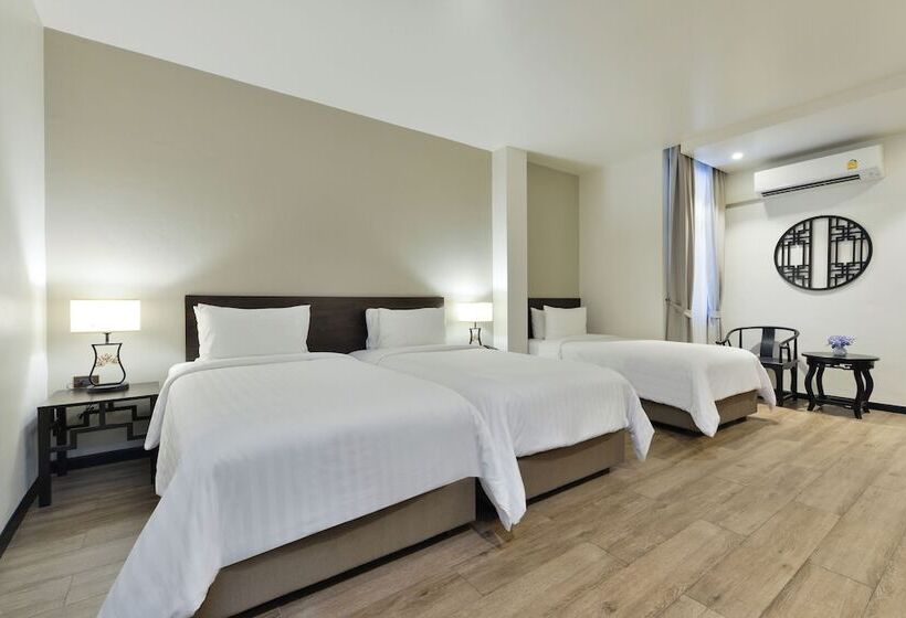 اتاق استاندارد سه نفره, Old Thai Heng