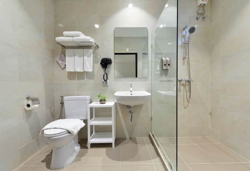 اتاق اجرایی, Old Thai Heng